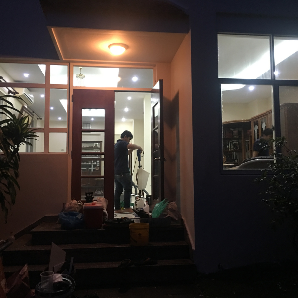 Quy trình vệ sinh nhà sau xây dựng: Từng bước sạch chuẩn bằng sự chân thành 5 Vệ sinh khu vực trệt - Vệ sinh nhà sau xây dựng