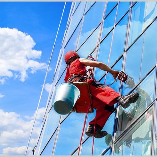 vệ sinh kính mặt ngoài